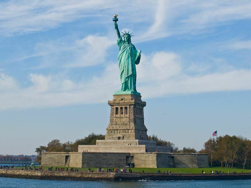 15 от най-големите статуи в света