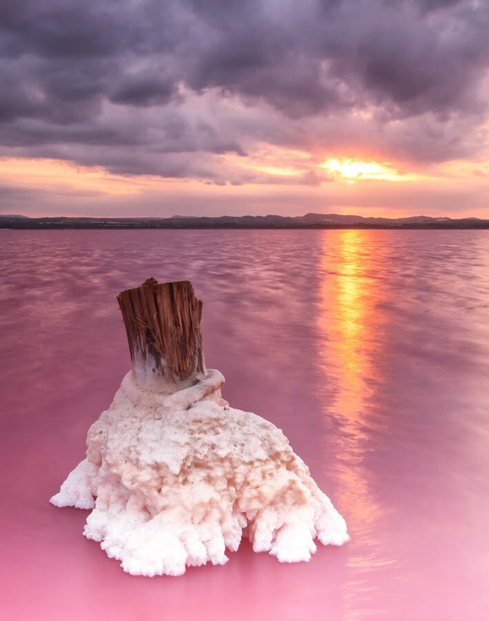 Красотата на розовите езера по света