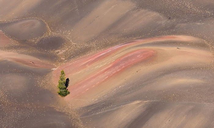 Снимки от национален парк „Ласен Вулканик“, които като че ли са от друга планета
