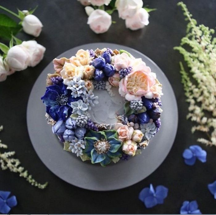 Икебана с цветя от крем: изкуството, което става за ядене
