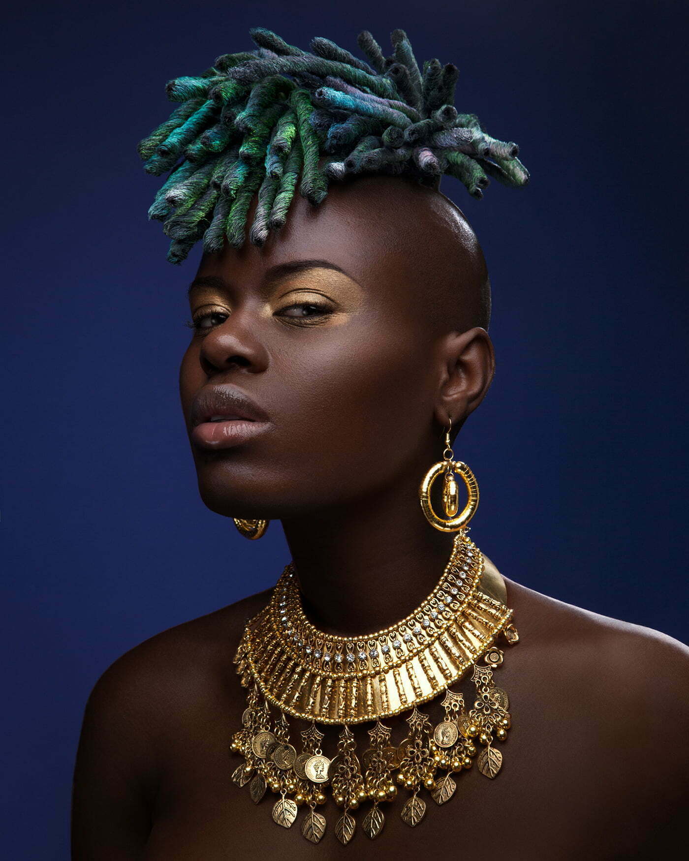 Афро красота, изразена уникално във фотографиите на Люк Нюджънт