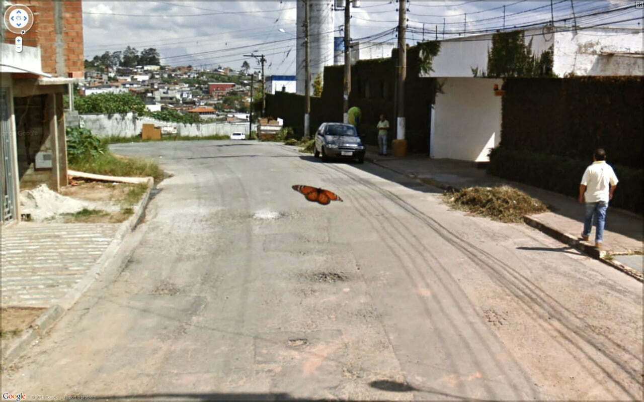 Някои от най-невероятните снимки, уловени с автомобила на Google Street view