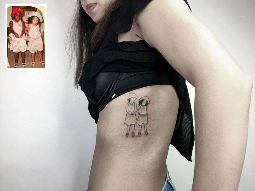 Артист превръща носталгичните снимки от детството в татуировки