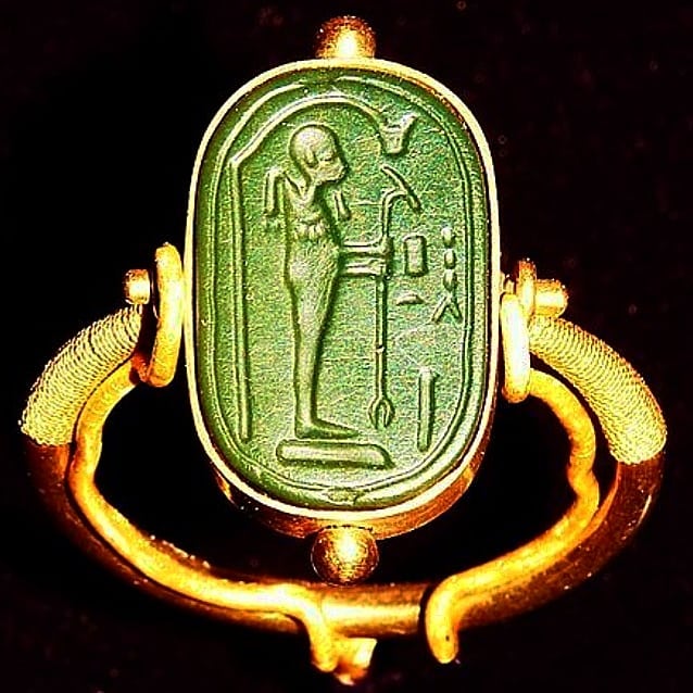 Откриха „извънземен” пръстен в гробницата на Тутанкамон