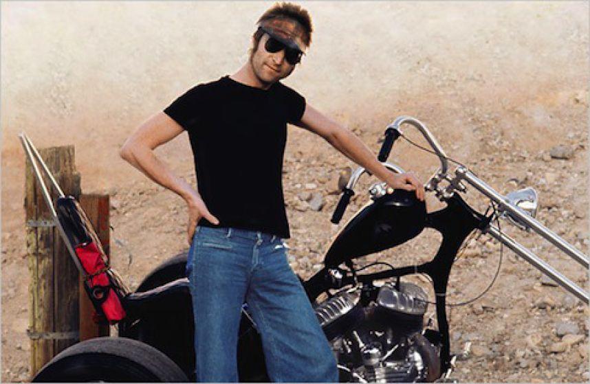 Фотографии на знаменитости върху мотоциклети
