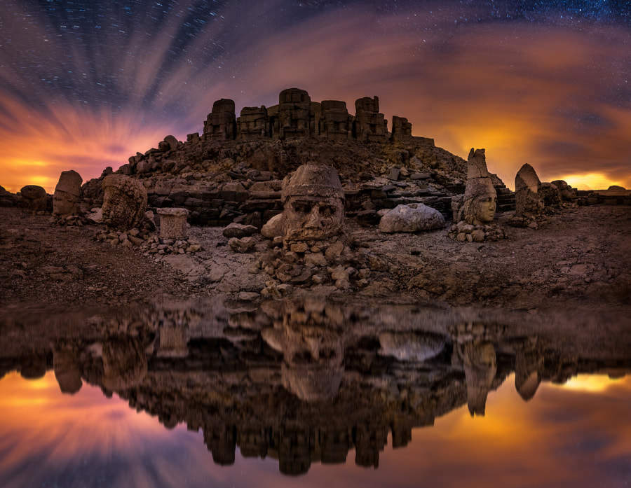 Мегалитните каменни глави на планината Немрут и Портата на Небето