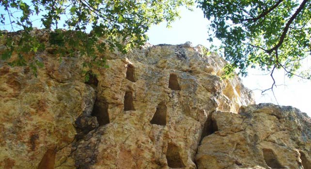 Една от най-големите мистерии у нас: Глухите камъни в Родопите и къде отива звукът