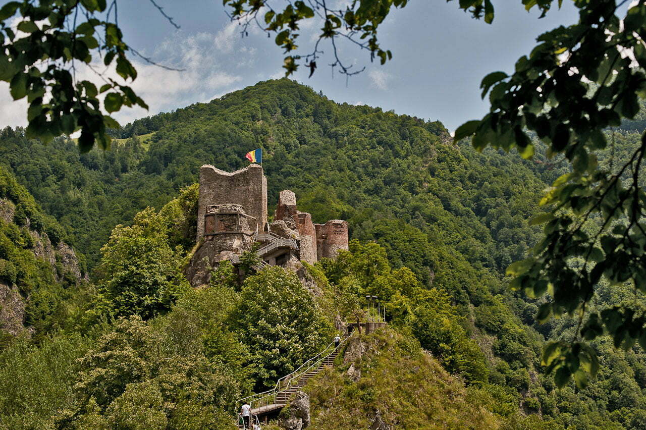Замъкът Поенари, Фъгъраш, Румъния