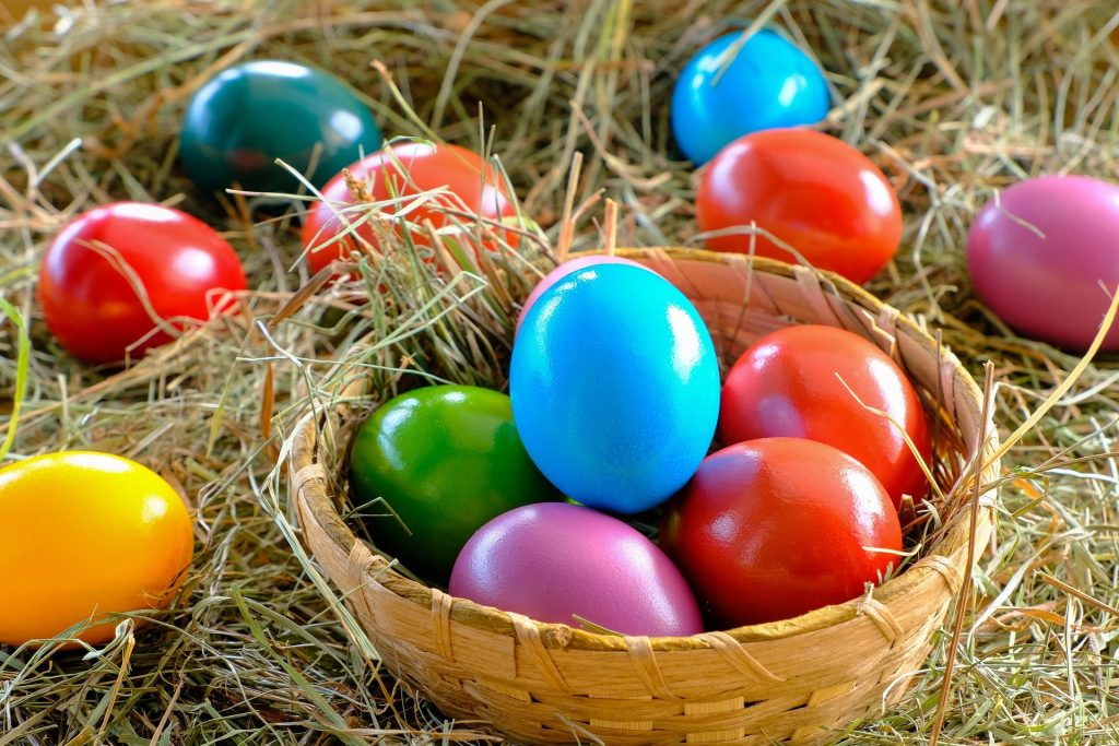 Значението на боите, с които украсяваме великденските яйца