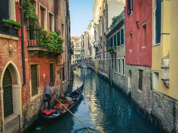 Защо човек трябва да посети Италия