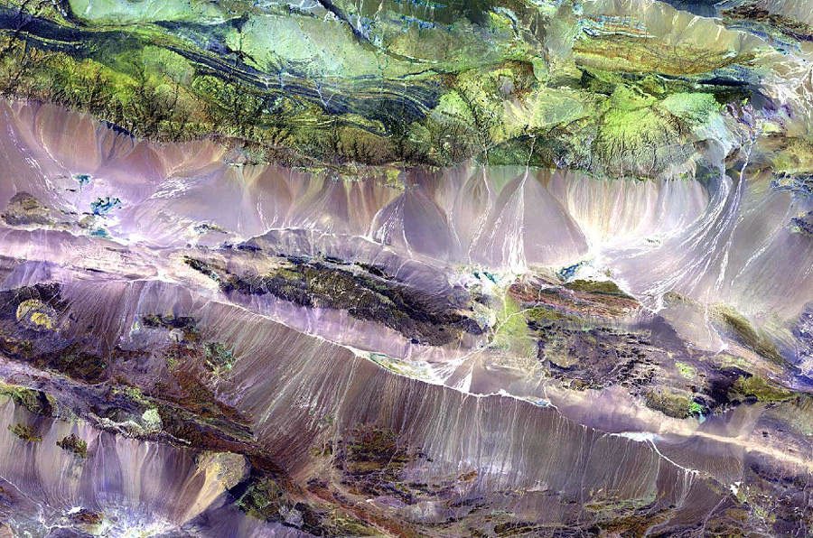 НАСА най-сетне предостави спиращи дъха снимки от спътниците на Земята
