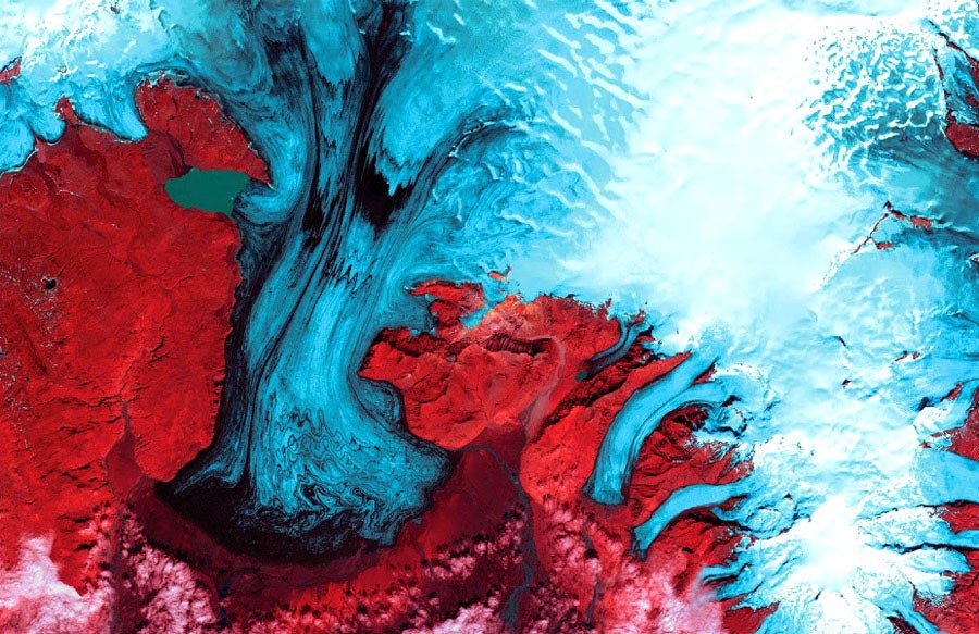 НАСА най-сетне предостави спиращи дъха снимки от спътниците на Земята