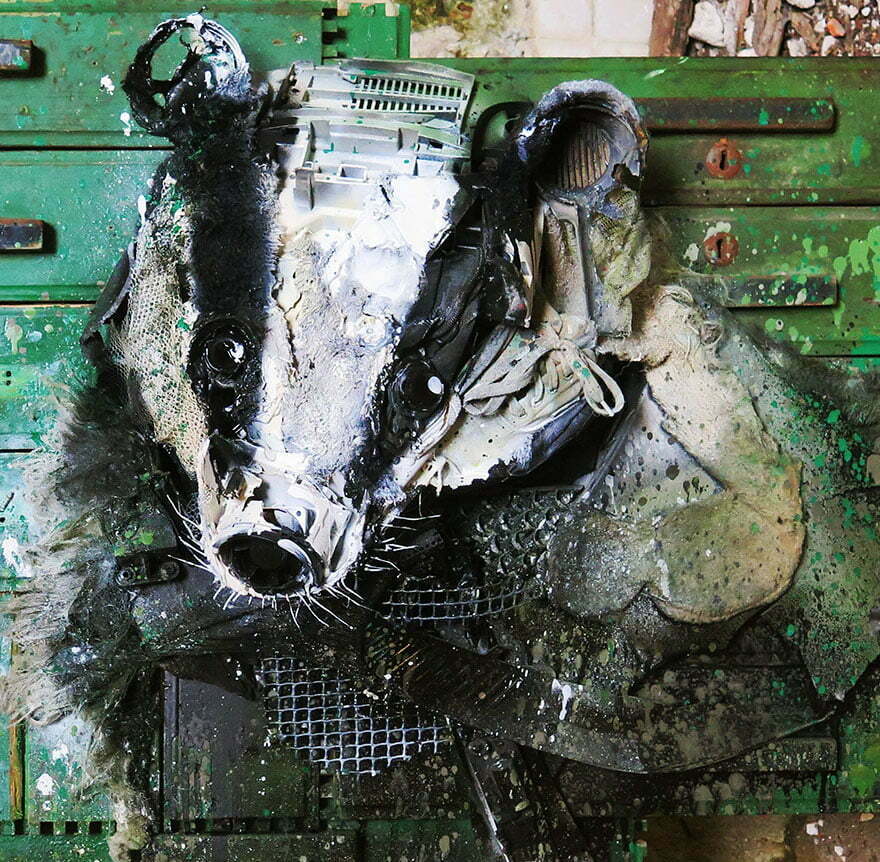 trash-animal-sculpture-artur-bordalo-14-57ea1bc509bc7__880