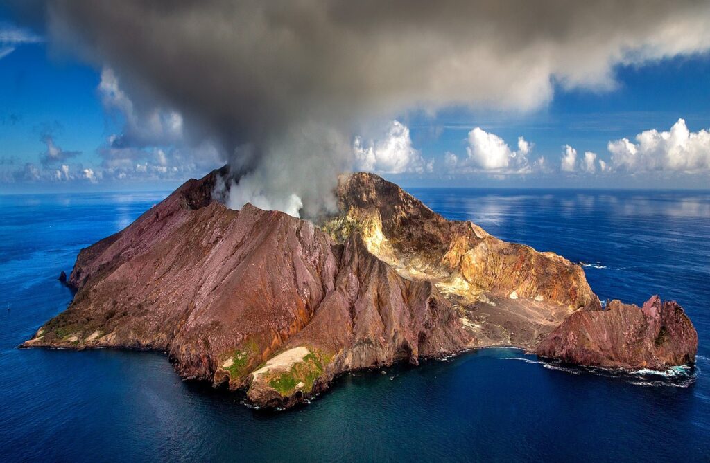 Най-мощните и опустошителни вулканични изригвания в историята